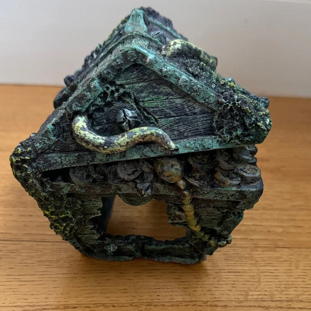 Sunken Treasure Chest Aquarium Decor